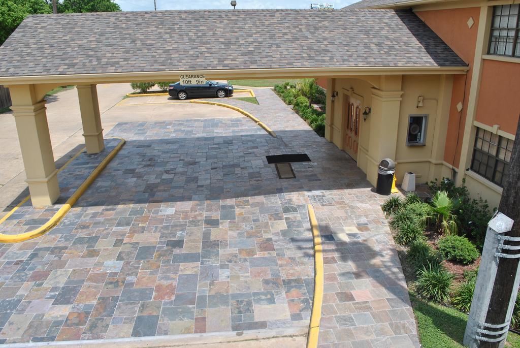 Executive Inn Brookshire מראה חיצוני תמונה