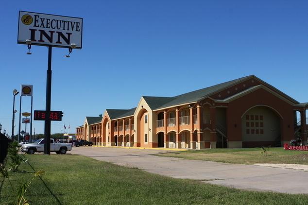 Executive Inn Brookshire מראה חיצוני תמונה
